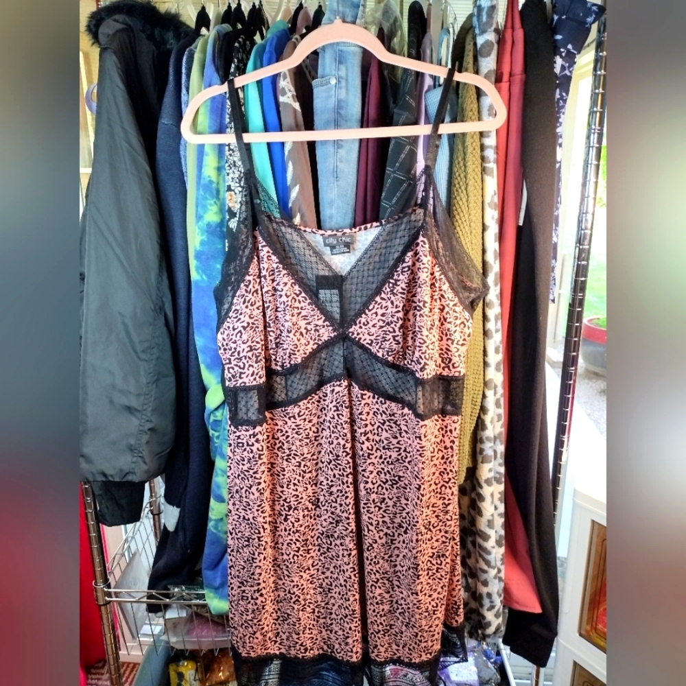 XL/22 NWT CITY CHIC Pink Animal Chemise Gown 25.5" PTP 38" Long, Soft! Stretchy